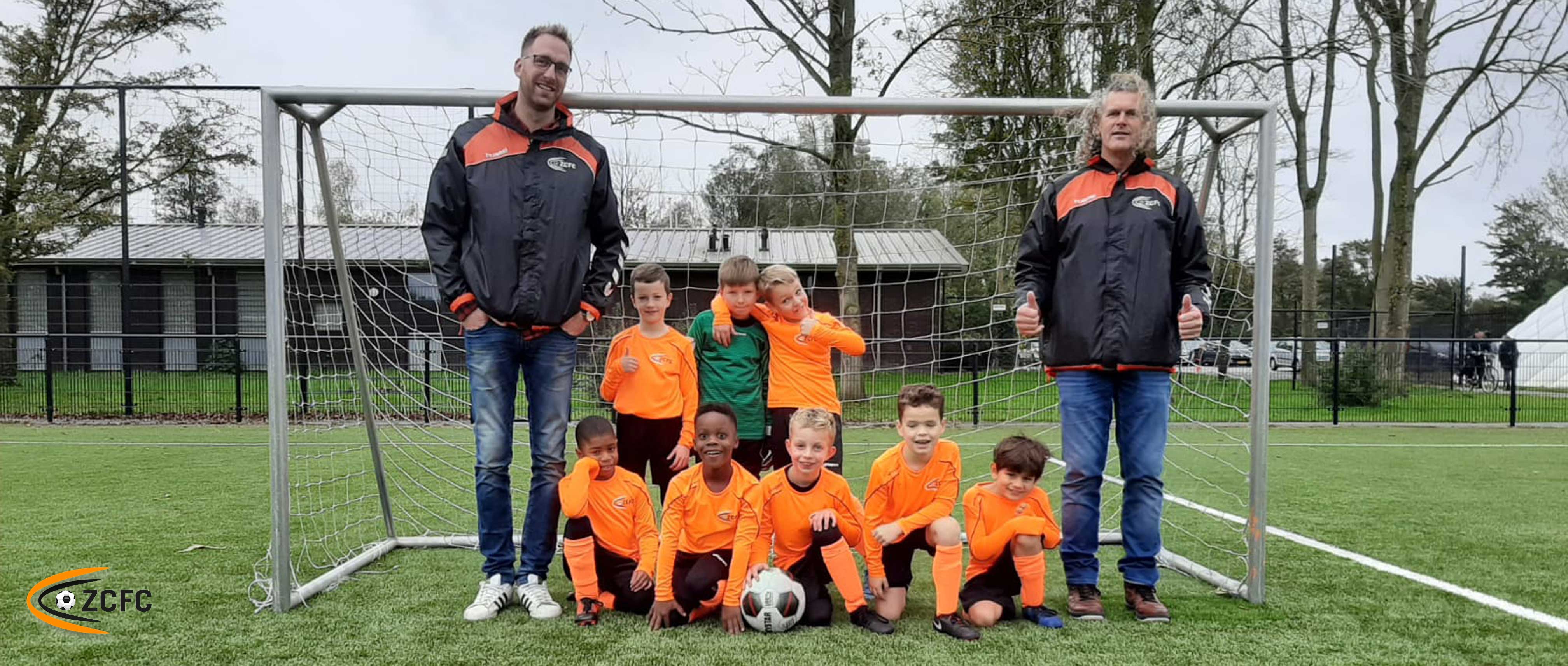 Aanleveren team foto